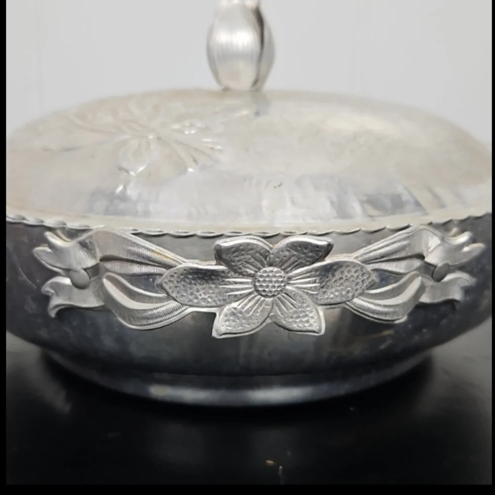 Vintage Rodney Kent Hammered Aluminum Tulip Casserole Dish with Lid